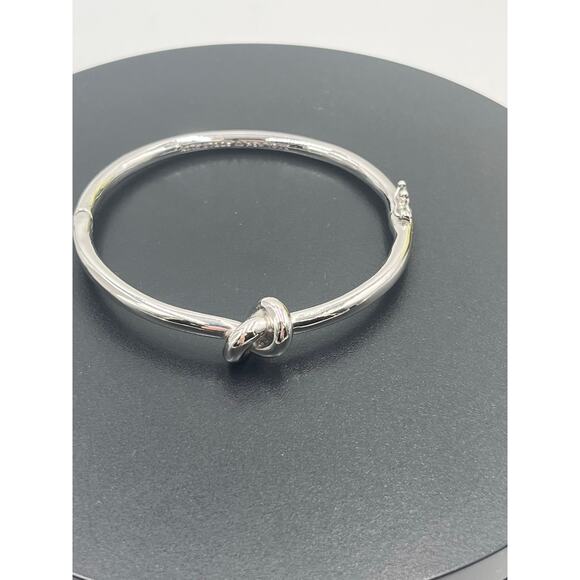 Kate Spade Sailor's Knot Love Knot Polished Silver Tone Hinged Bangle Bracelet - Picture 4 of 9